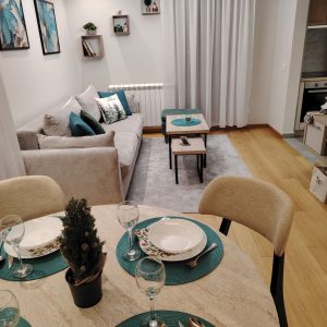 Dnevna soba i trpezarija